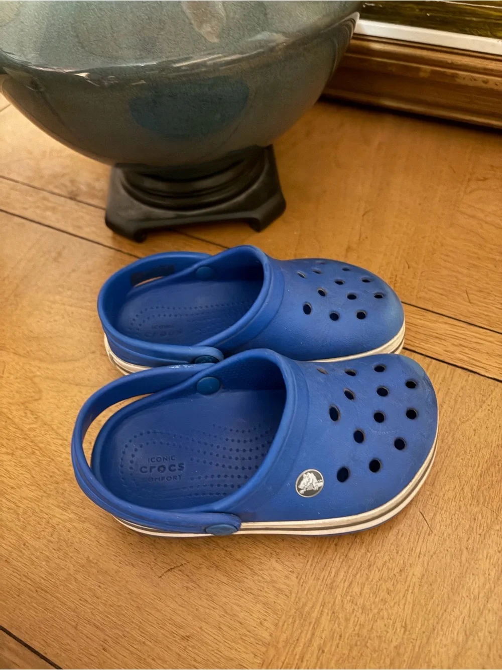 CROCS Kids Royal Blue Crocaband Classic Clog Sandals with Back Strap